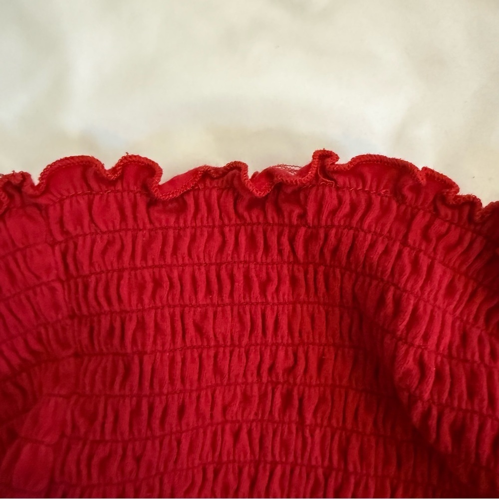 EUC Hollister Smocked Lettuce Edge Tube Top - Picture 2 of 8